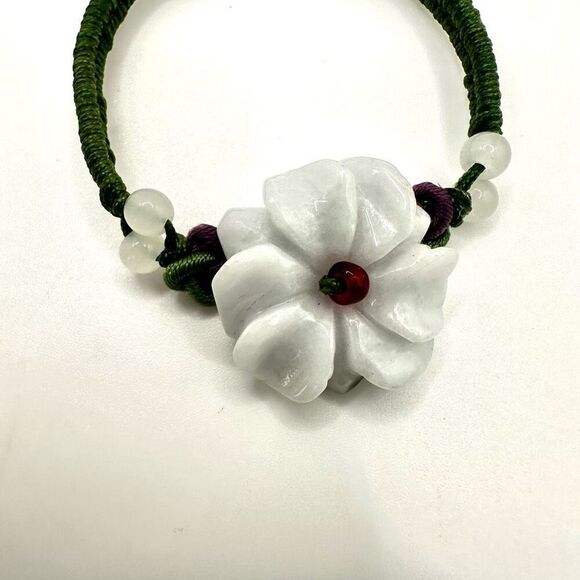 Jadeite flower adjustable bracelet - Picture 6 of 10